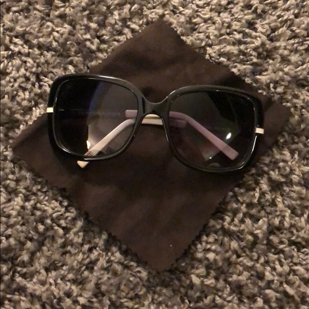 Tommy Hilfiger black and white sunglasses